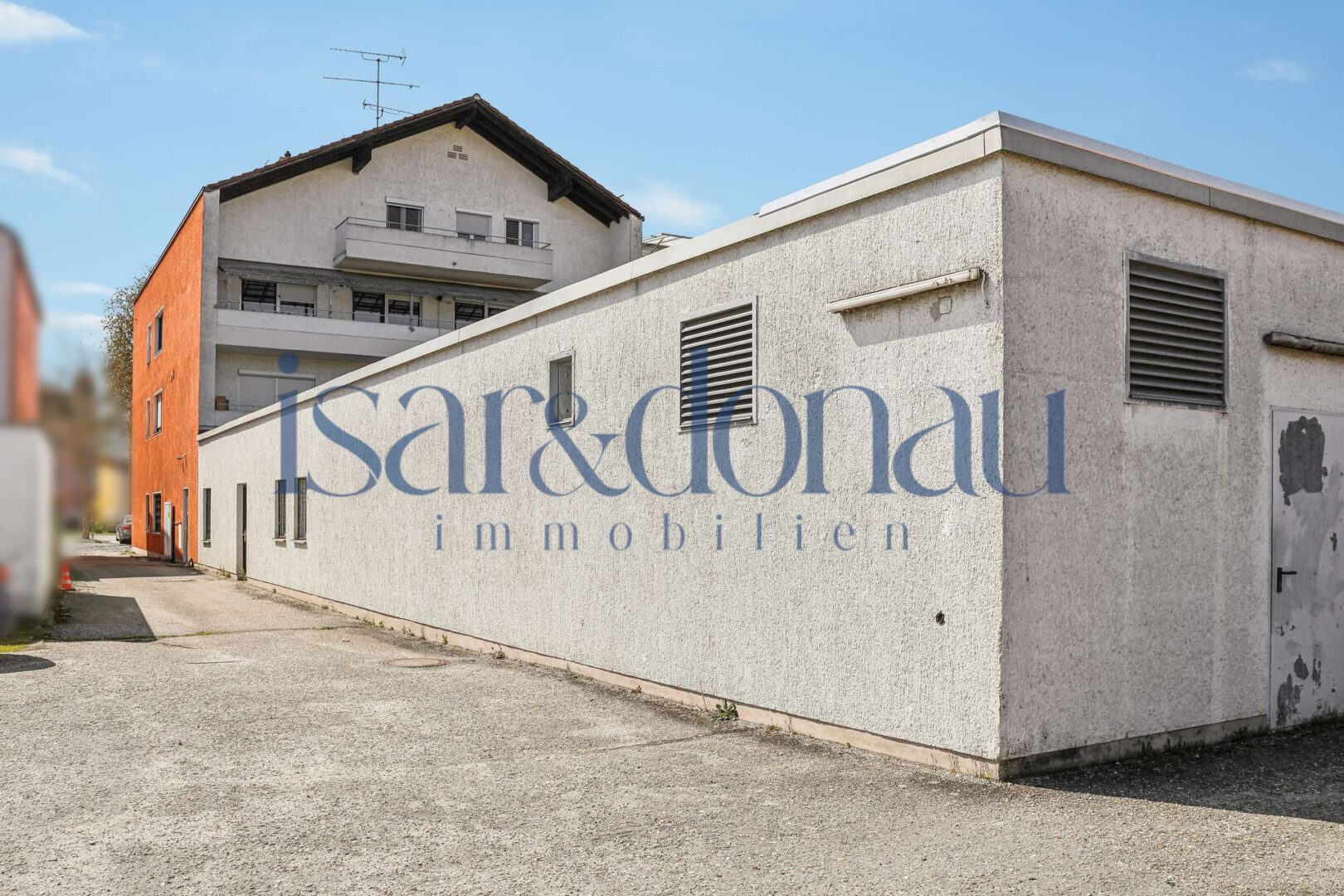 Hinterhof/ Lieferzone